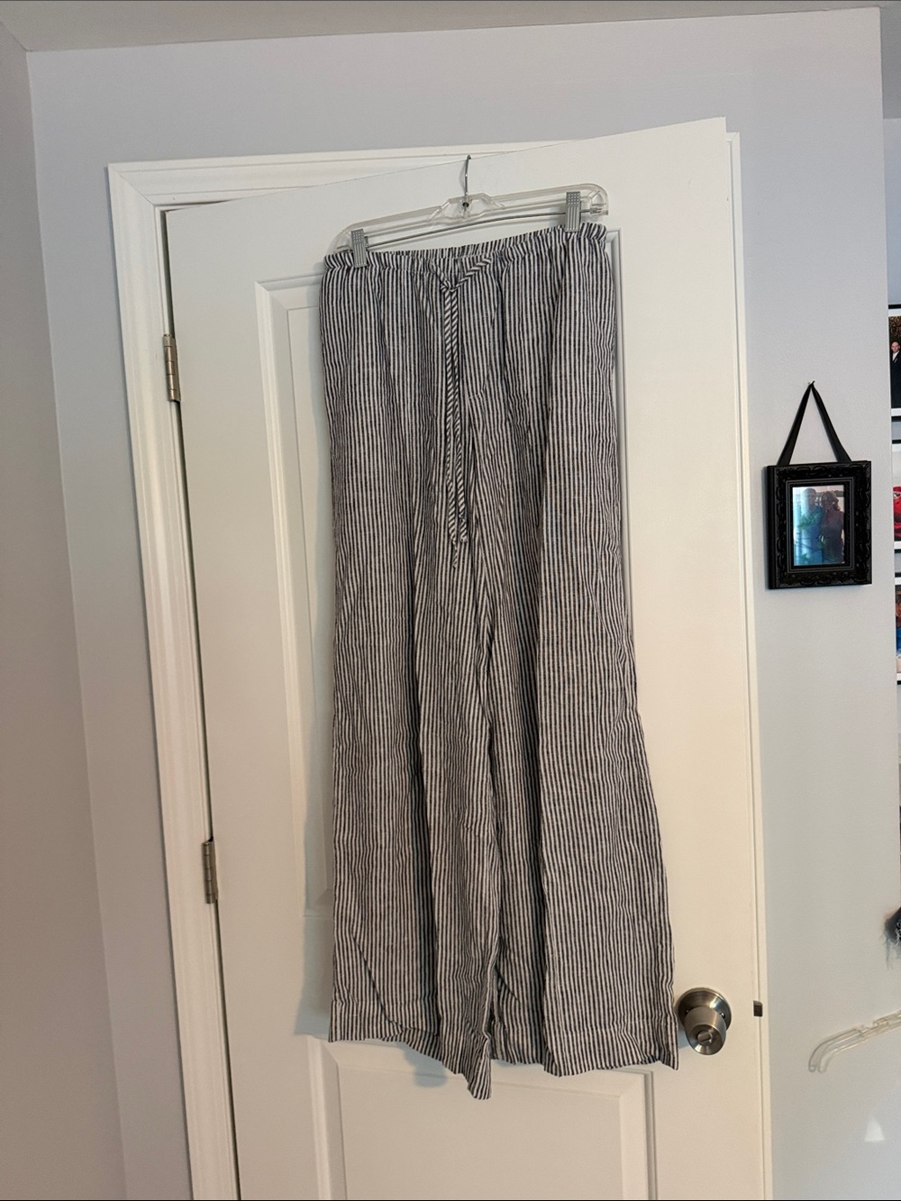 a new day Striped pants in Gray and White